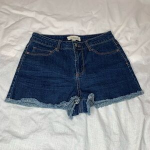 2.1 Denim Forever 21 jean shorts 27 belt loops